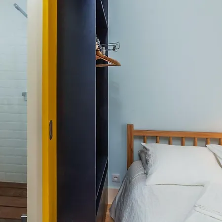 Victoria Apartment